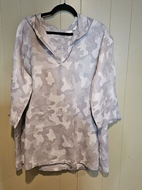 C&C California Light Gray Linen Button-Up